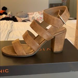 Vionic brown snake print shoes